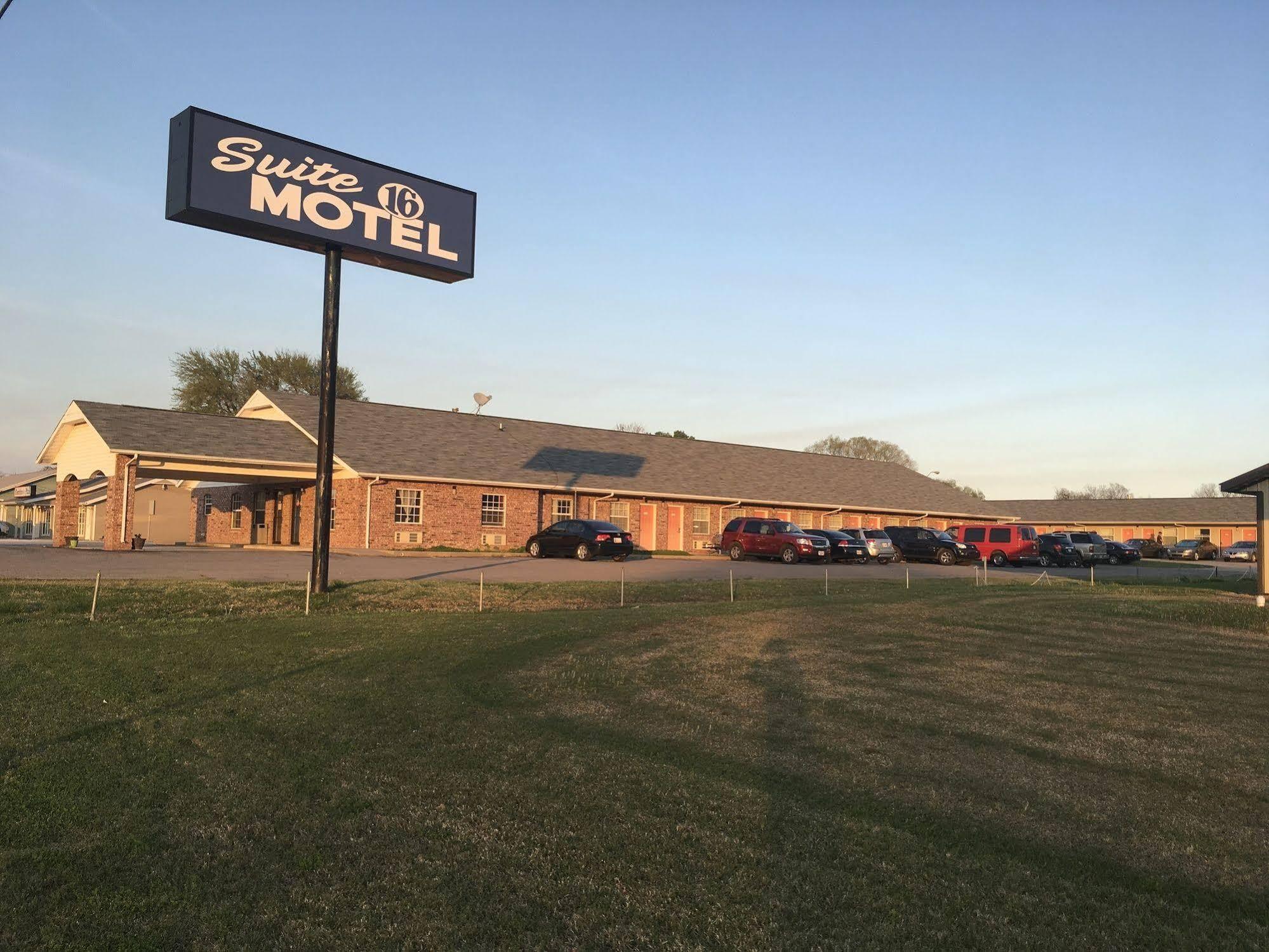 Suite 16 Motel Gore Exterior photo