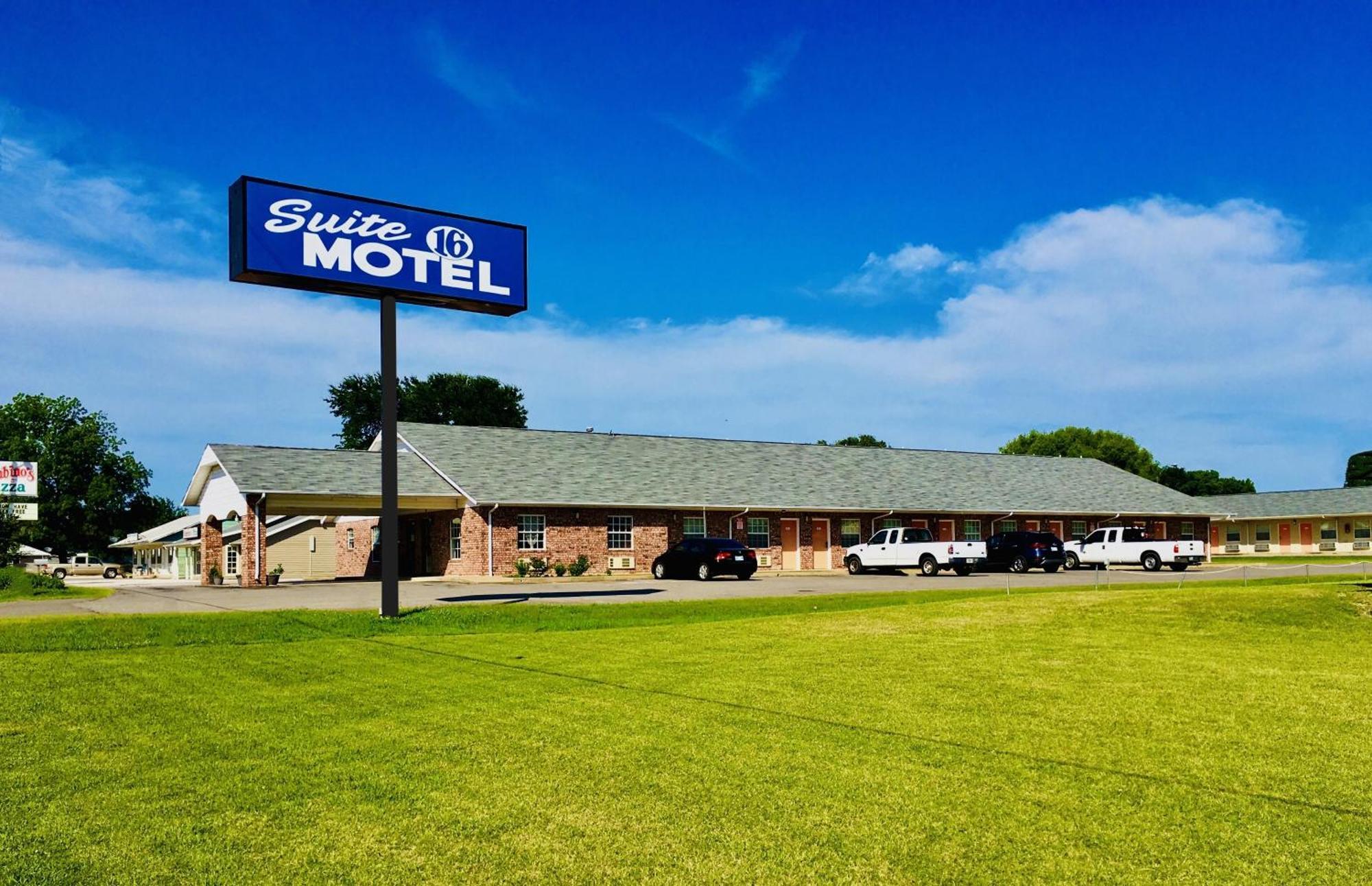 Suite 16 Motel Gore Exterior photo